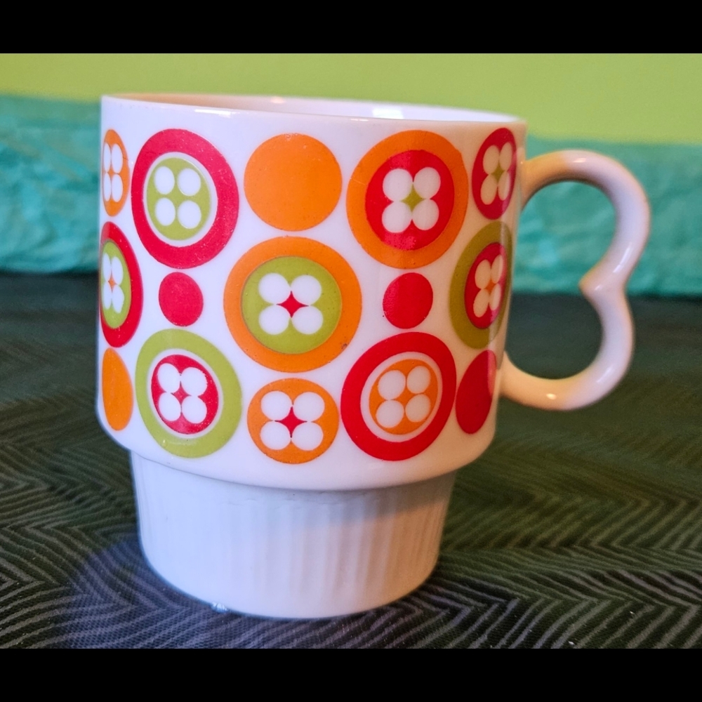 2 Vintage 60-70s MCM Stacking Coffee  Mugs